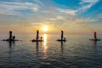 滑川のネブタ流し