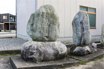 青山百爾の句碑