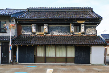 小沢家住宅店蔵