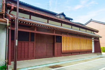 旧宮崎酒造店舗兼主屋ほか