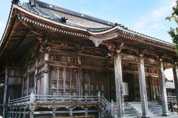 養照寺本堂・本陣