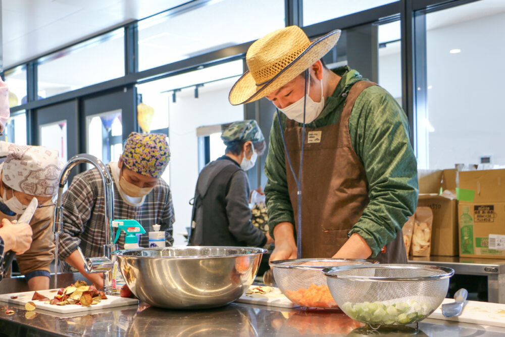 ばいにゃこ村 樋口さん 炊き出し