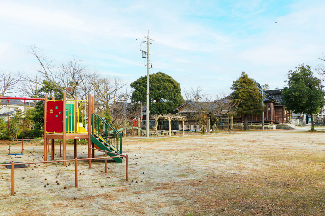 櫟原神社　公園