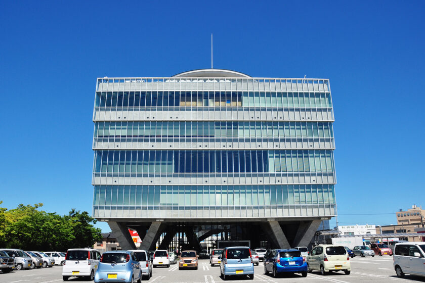 滑川市民交流プラザ